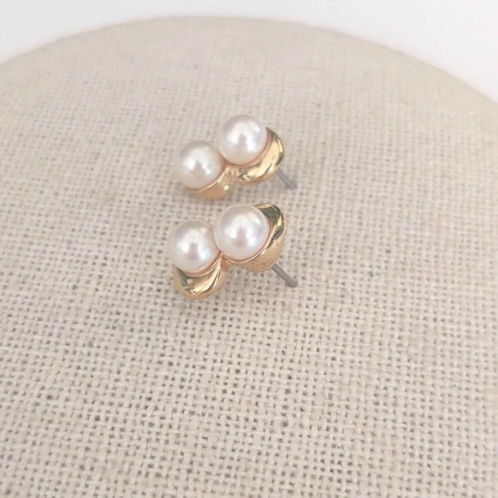 Trifari double faux pearl and gold earrings